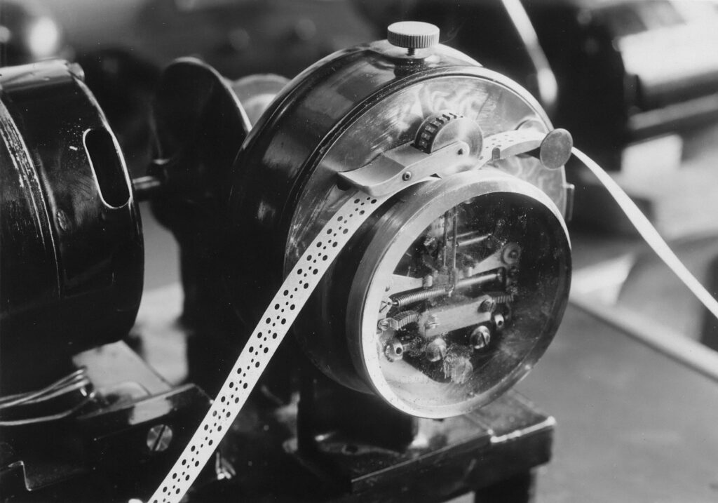 Amsterdam city archives Tq21GZcLt60 unsplash